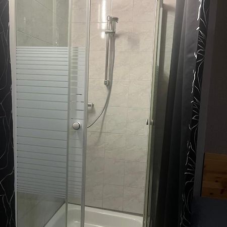 Hipokratios 3 Zimmer Mit Gemeinschaft Wc Фюрт Экстерьер фото