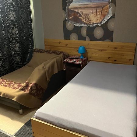 Hipokratios 3 Zimmer Mit Gemeinschaft Wc Фюрт Экстерьер фото
